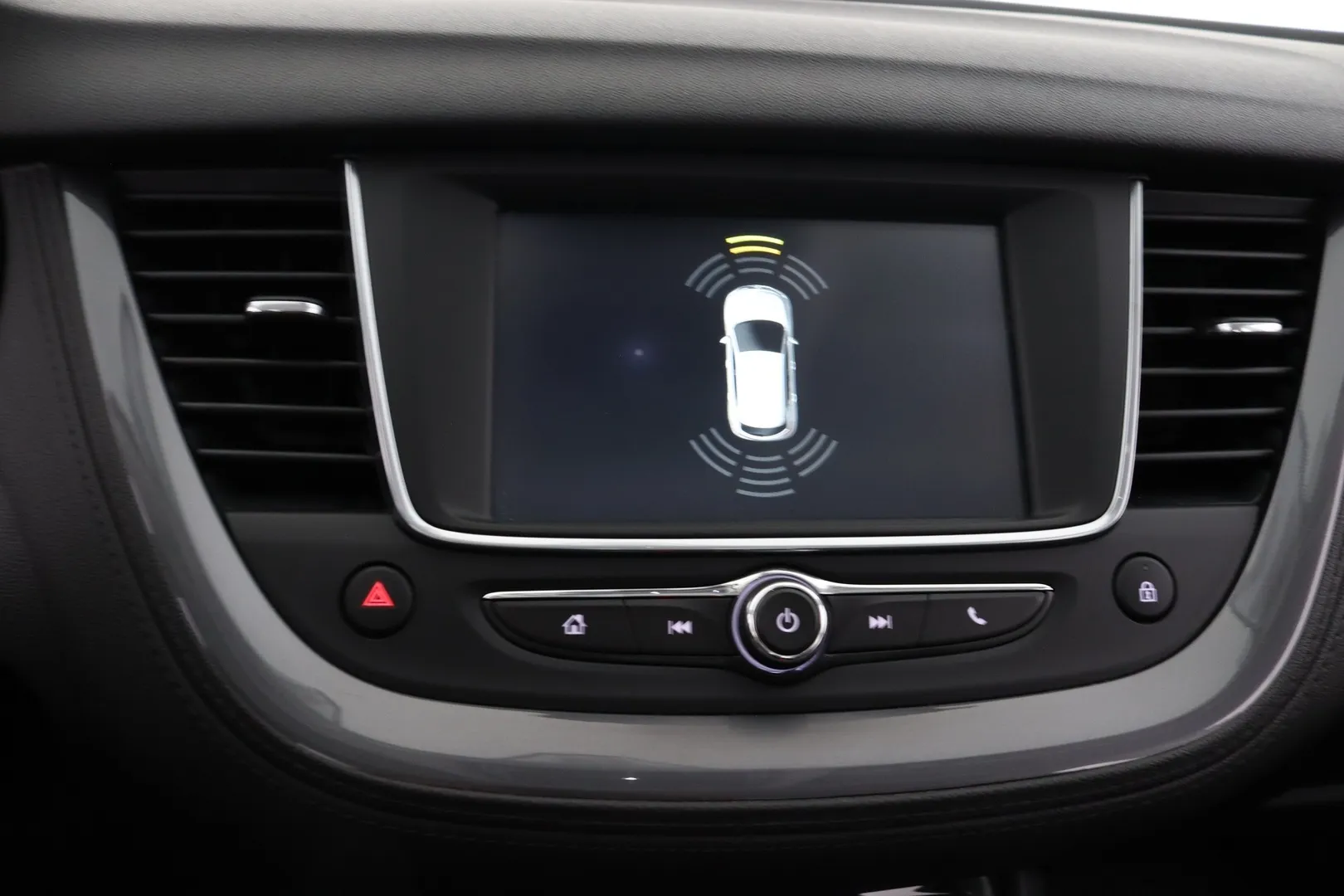Opel Grandland X CMT-650 carousel image