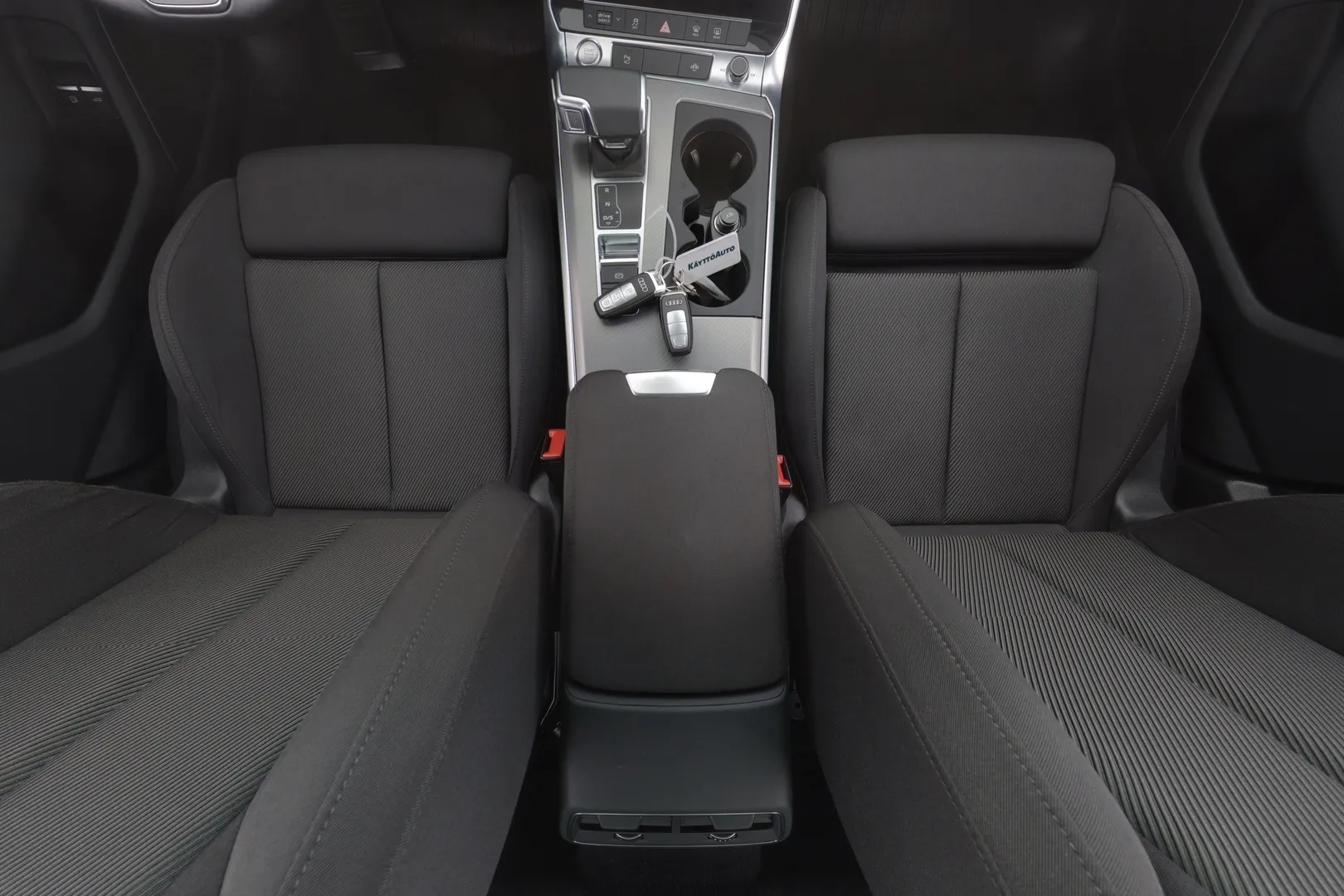 Audi A6 ZMX-296 carousel image