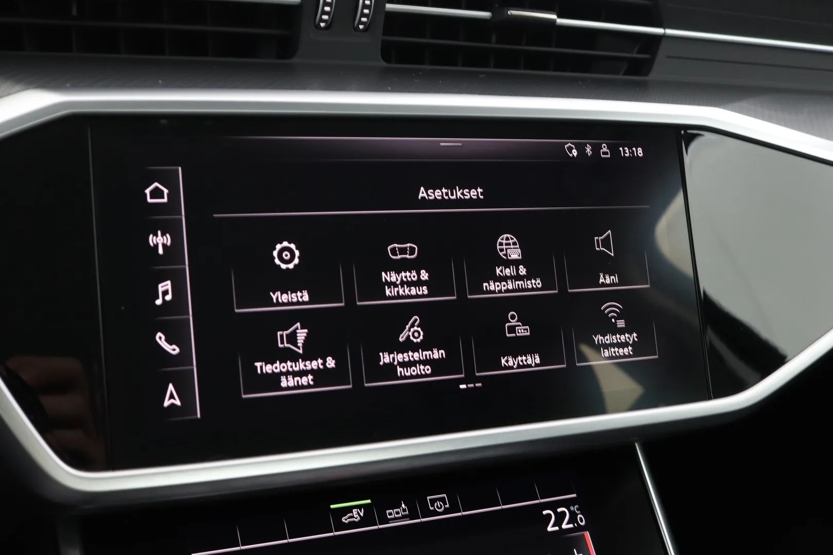 Audi A6 ZMX-296 carousel image