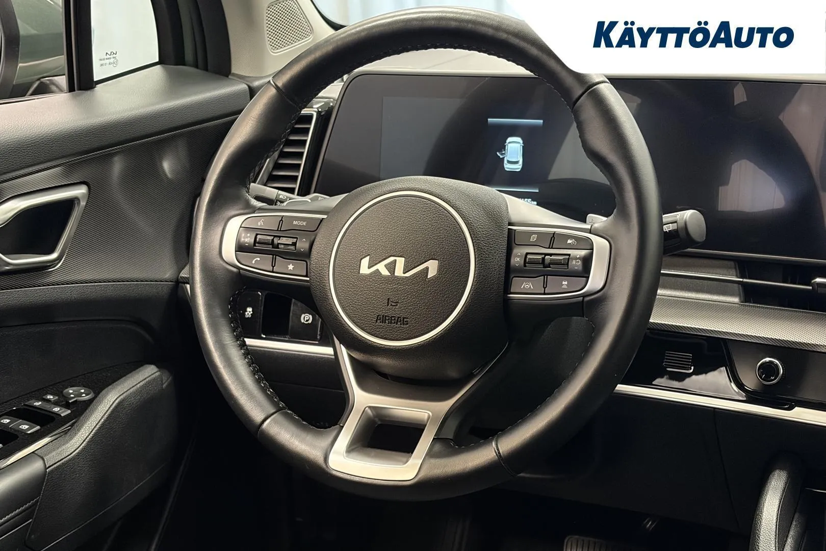 Kia Sportage YXR-276 carousel image