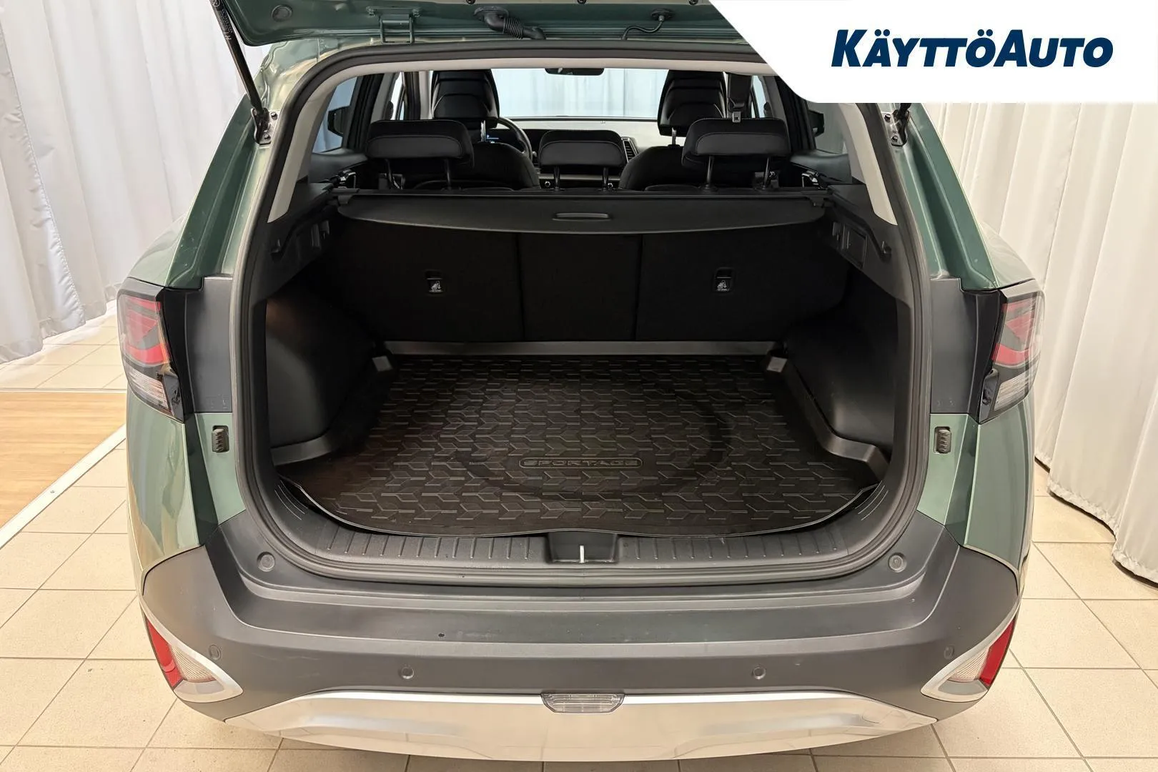 Kia Sportage YXR-276 carousel image