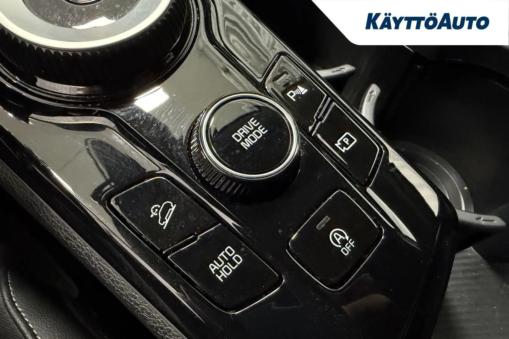 Kia Sportage YXR-276 carousel image