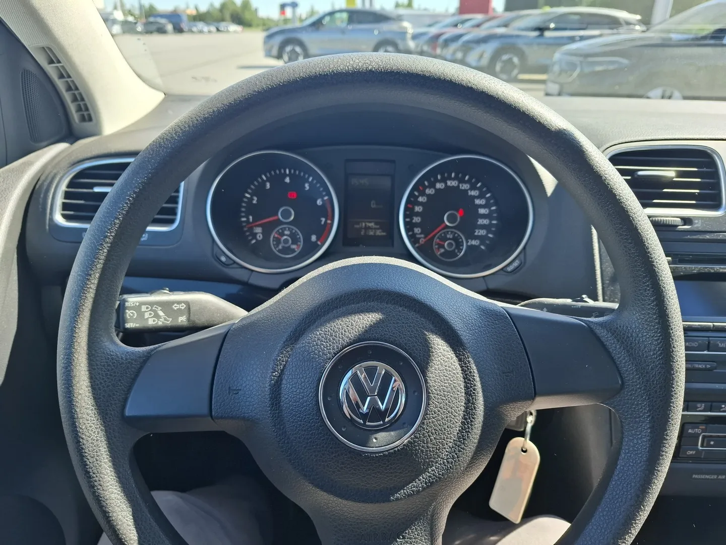 Volkswagen Golf SKR-516 carousel image
