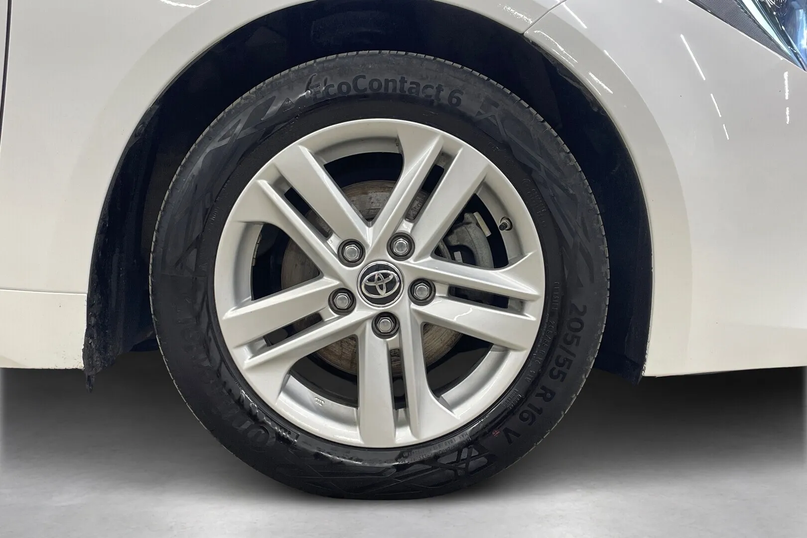 Toyota Corolla MOP-568 carousel image