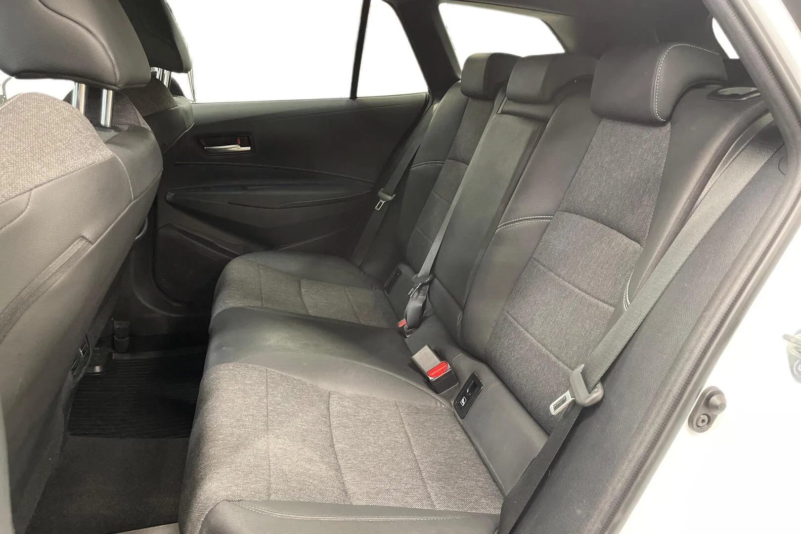 Toyota Corolla MOP-568 carousel image