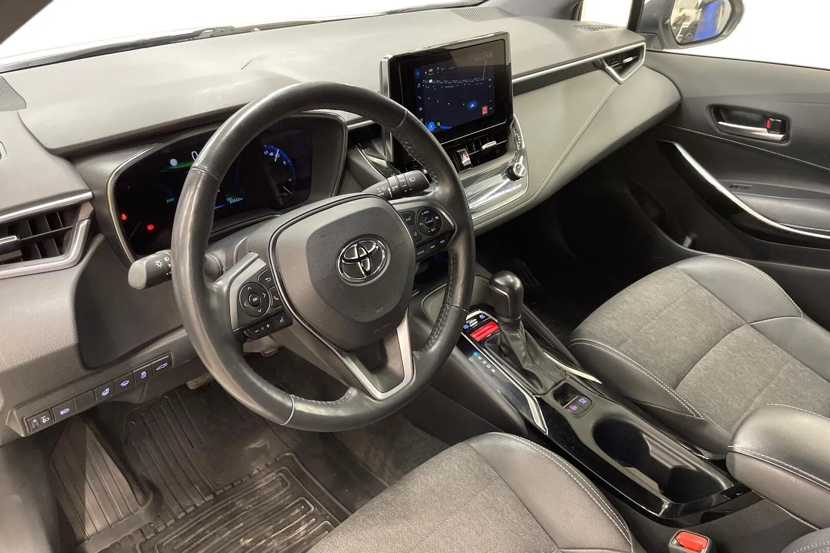 Toyota Corolla MOP-568 carousel image