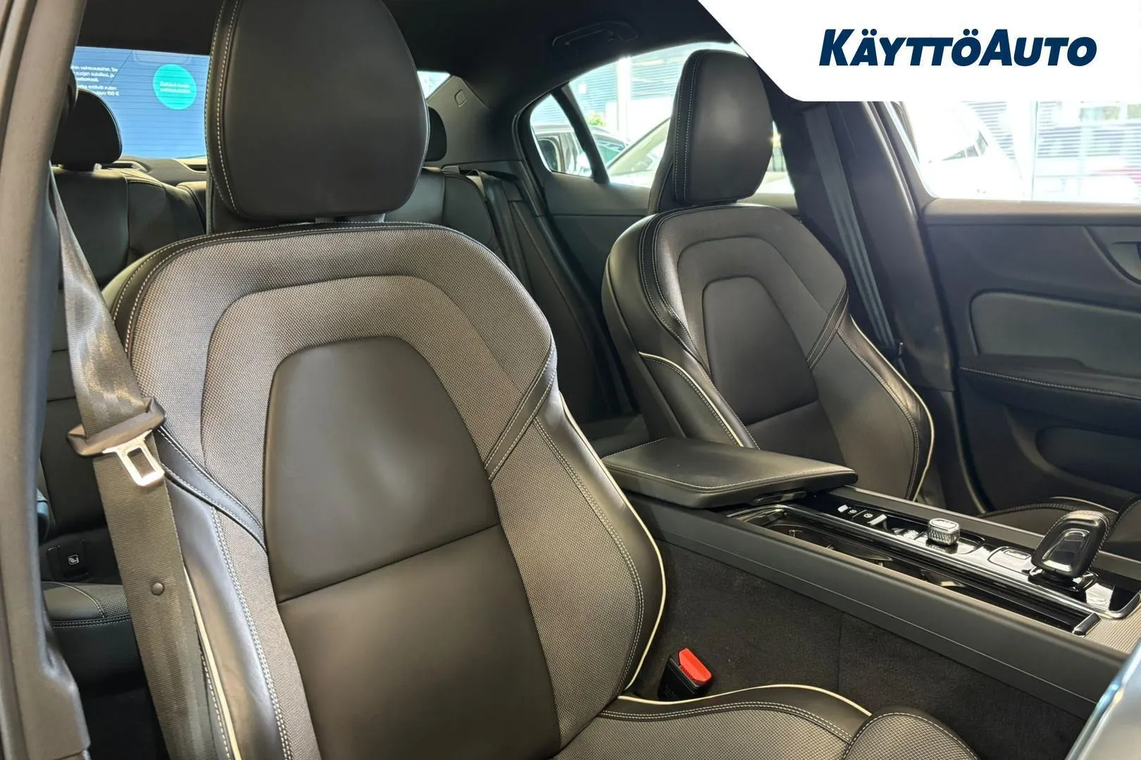 Volvo S60 YXM-389 carousel image