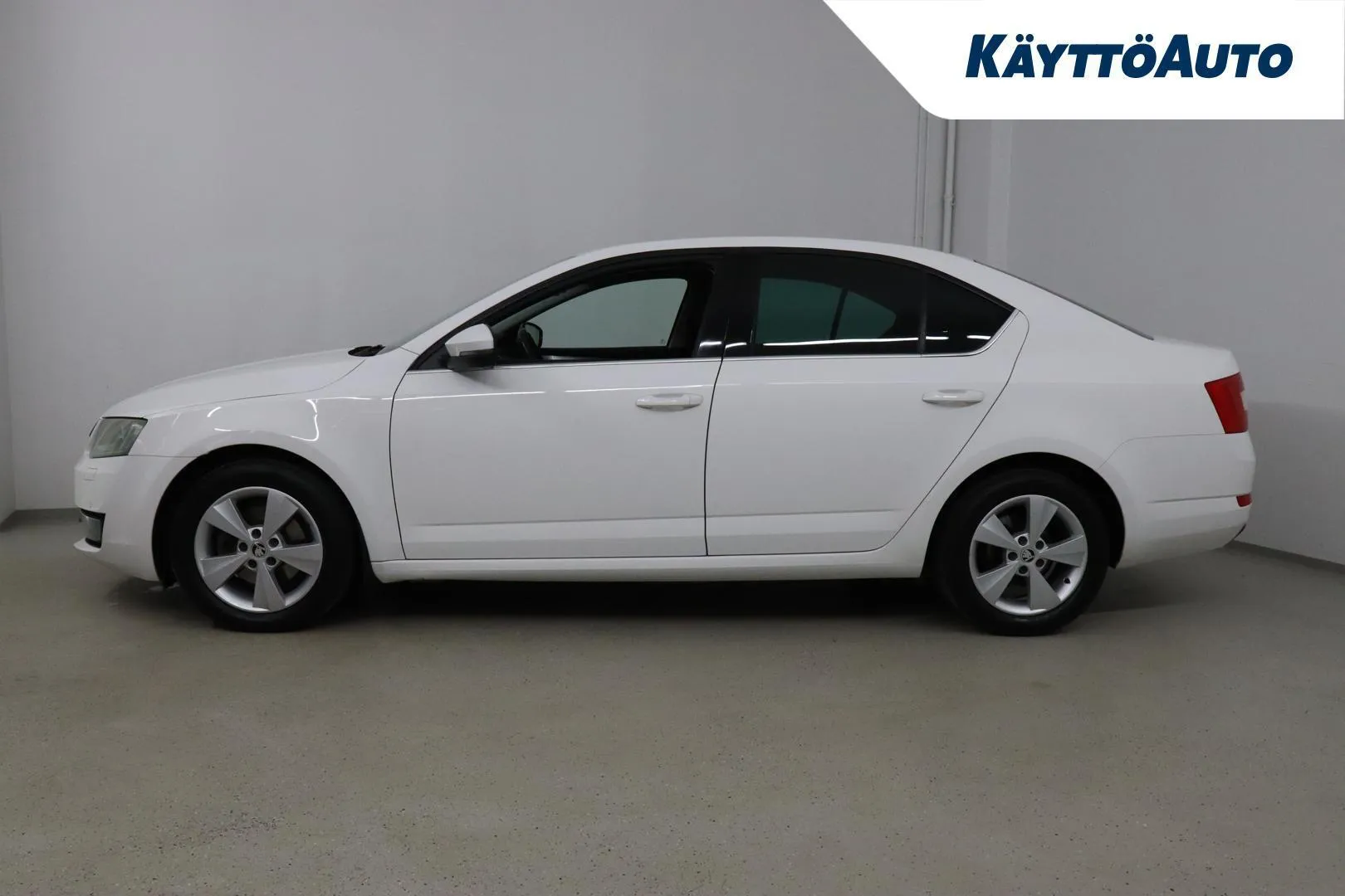 Skoda Octavia FLM-747 carousel image