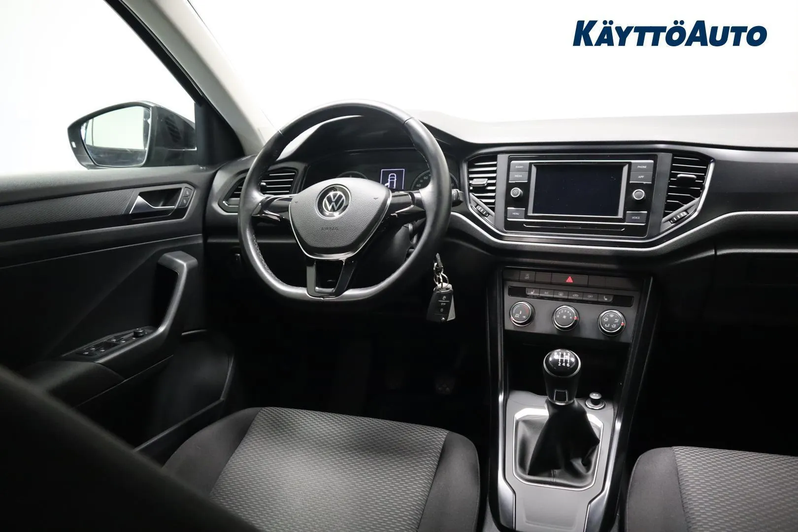 Volkswagen T-Roc ZNO-303 carousel image