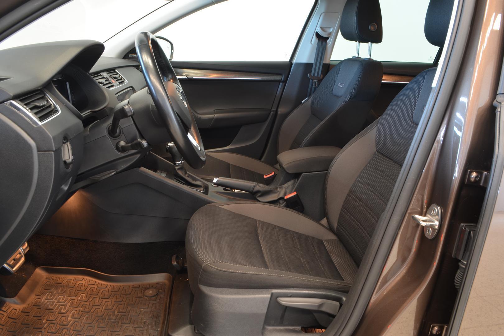 Skoda Octavia 2019, kuva 7/17