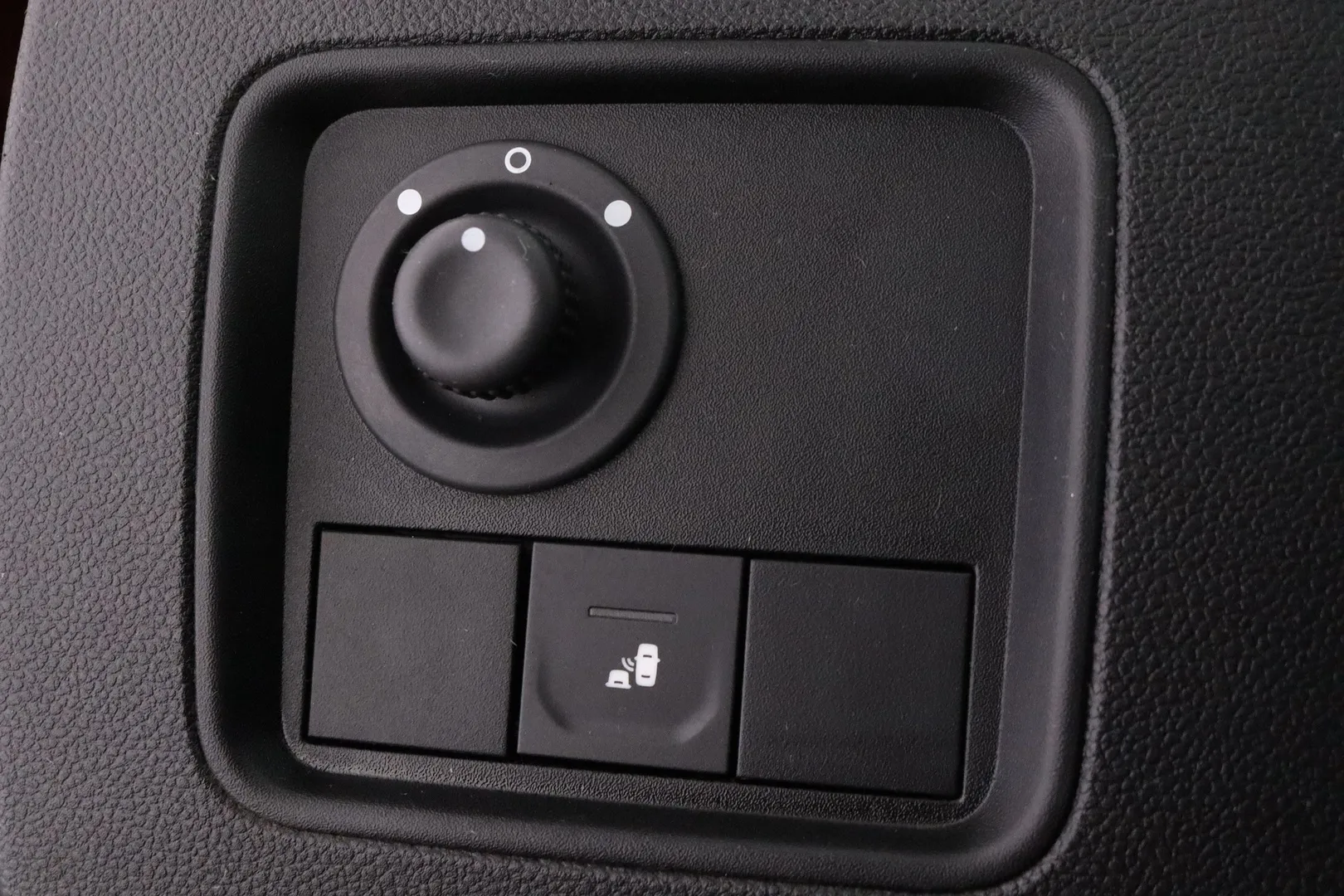 Dacia Duster IPE-237 carousel image