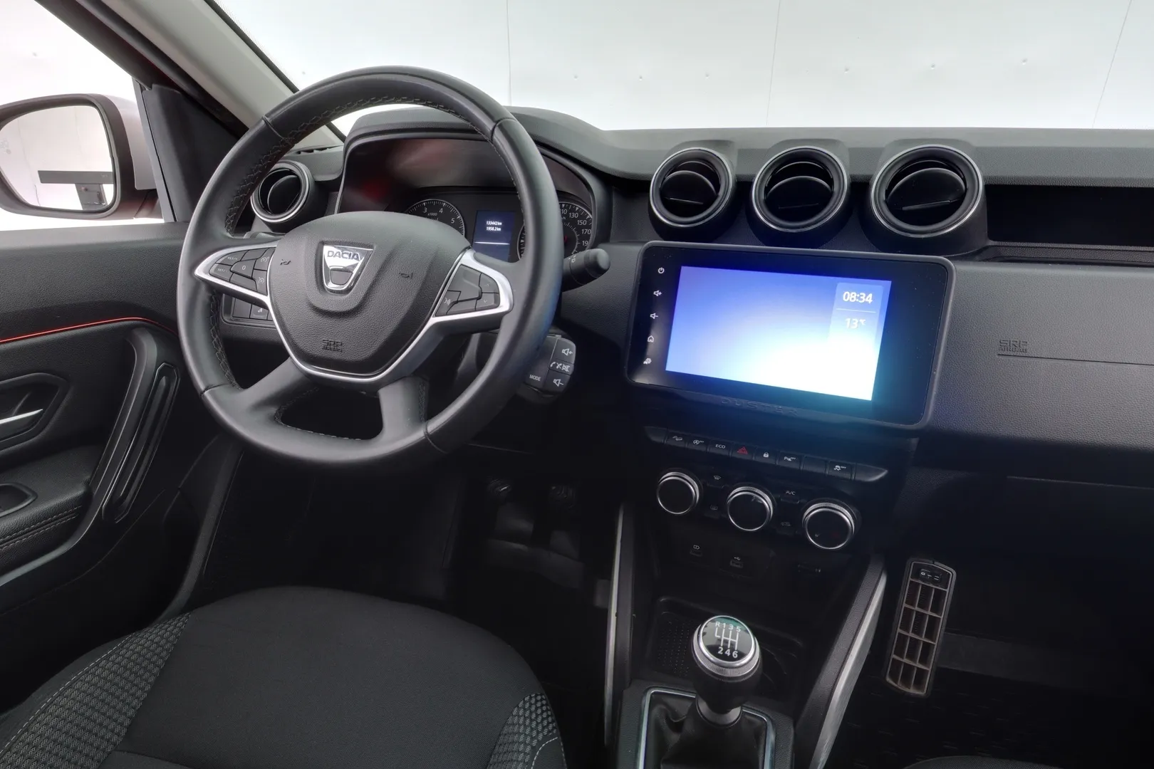 Dacia Duster IPE-237 carousel image