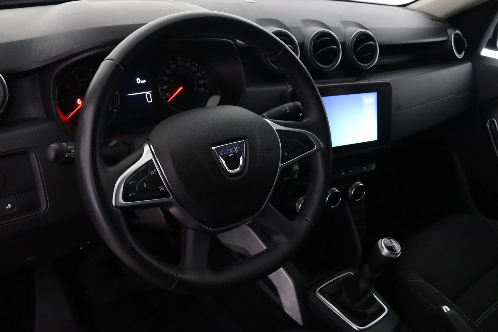 Dacia Duster IPE-237 carousel image