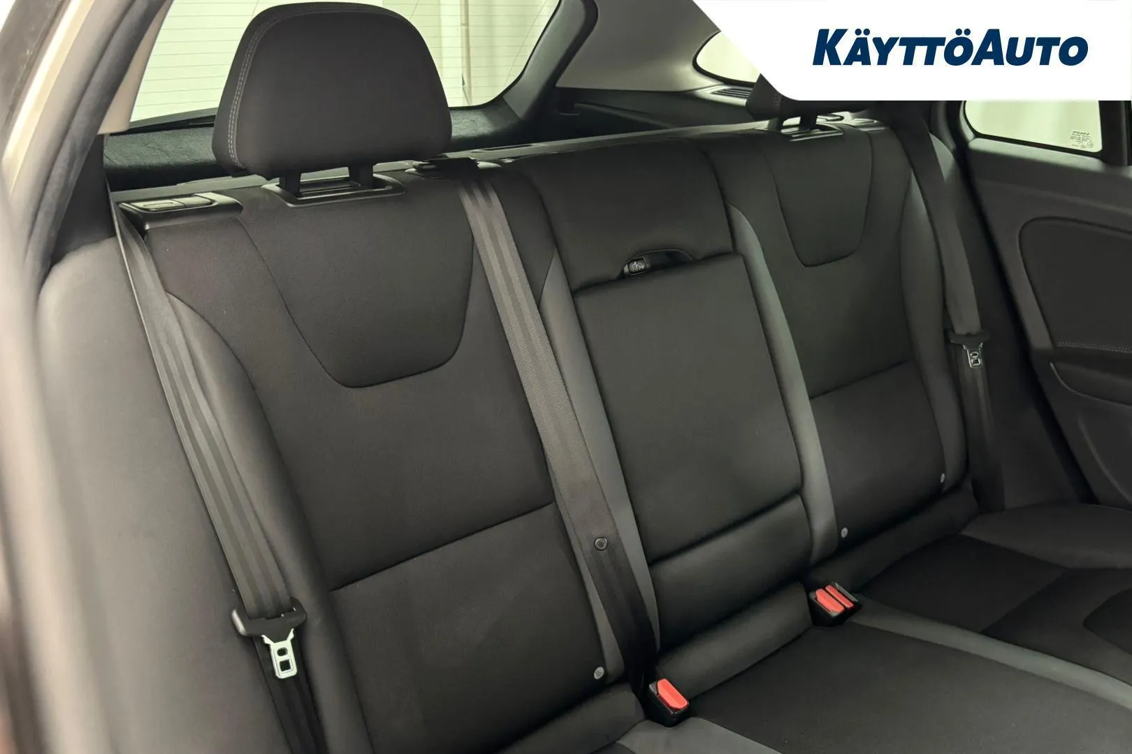 Volvo V60 KMO-174 carousel image