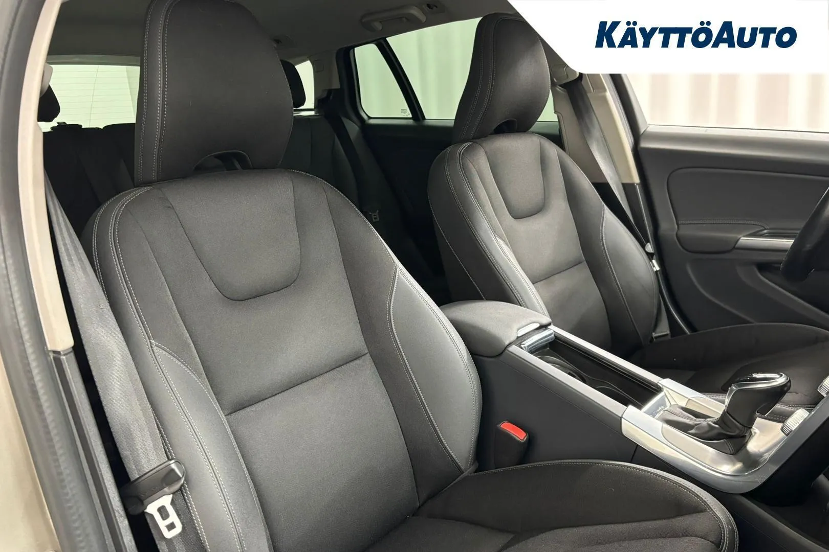 Volvo V60 KMO-174 carousel image