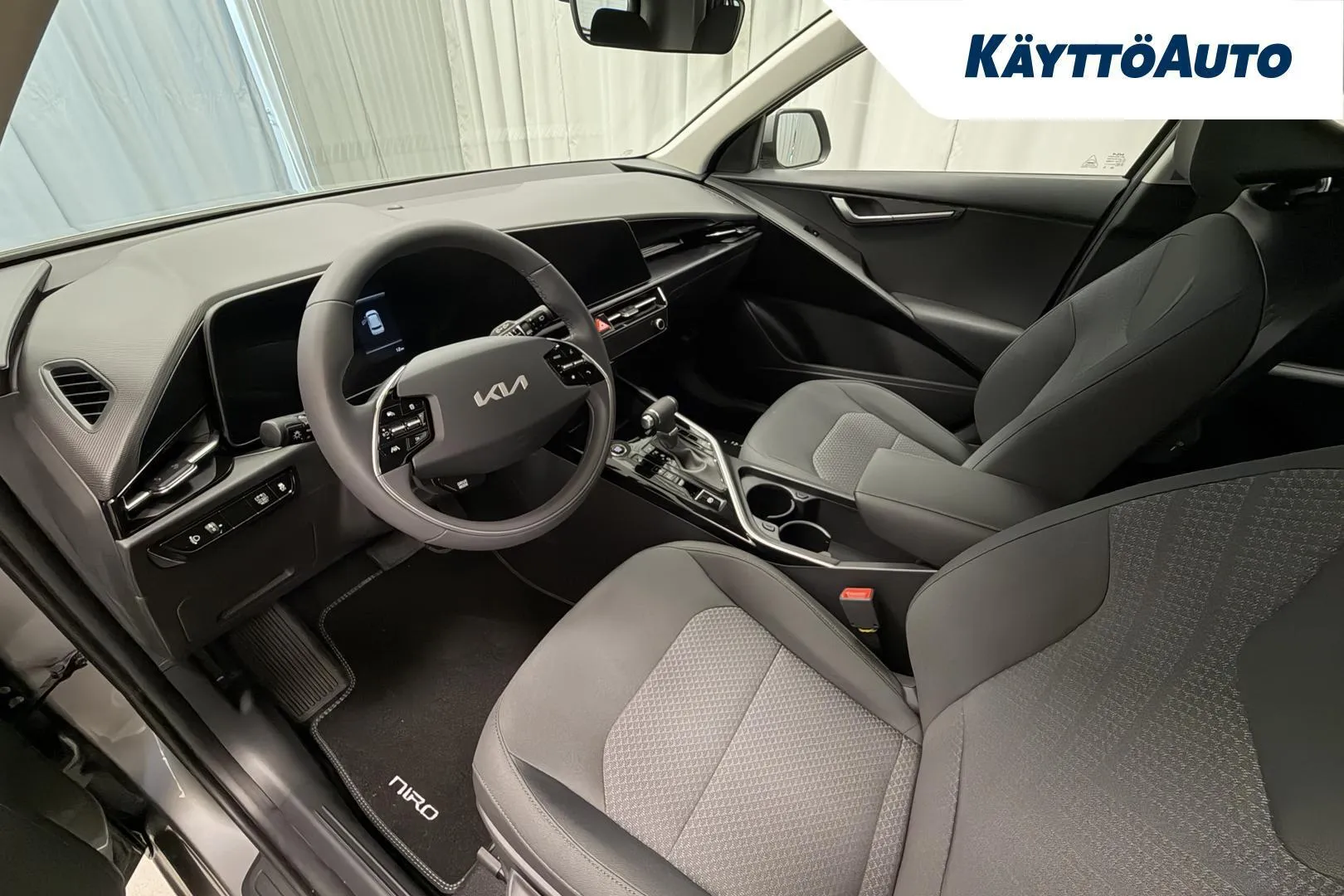Kia Niro FSZ-231 carousel image