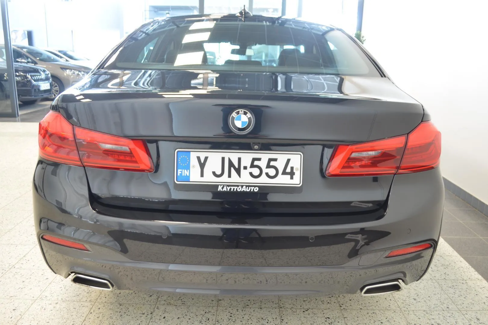 BMW 520 YJN-554 carousel image