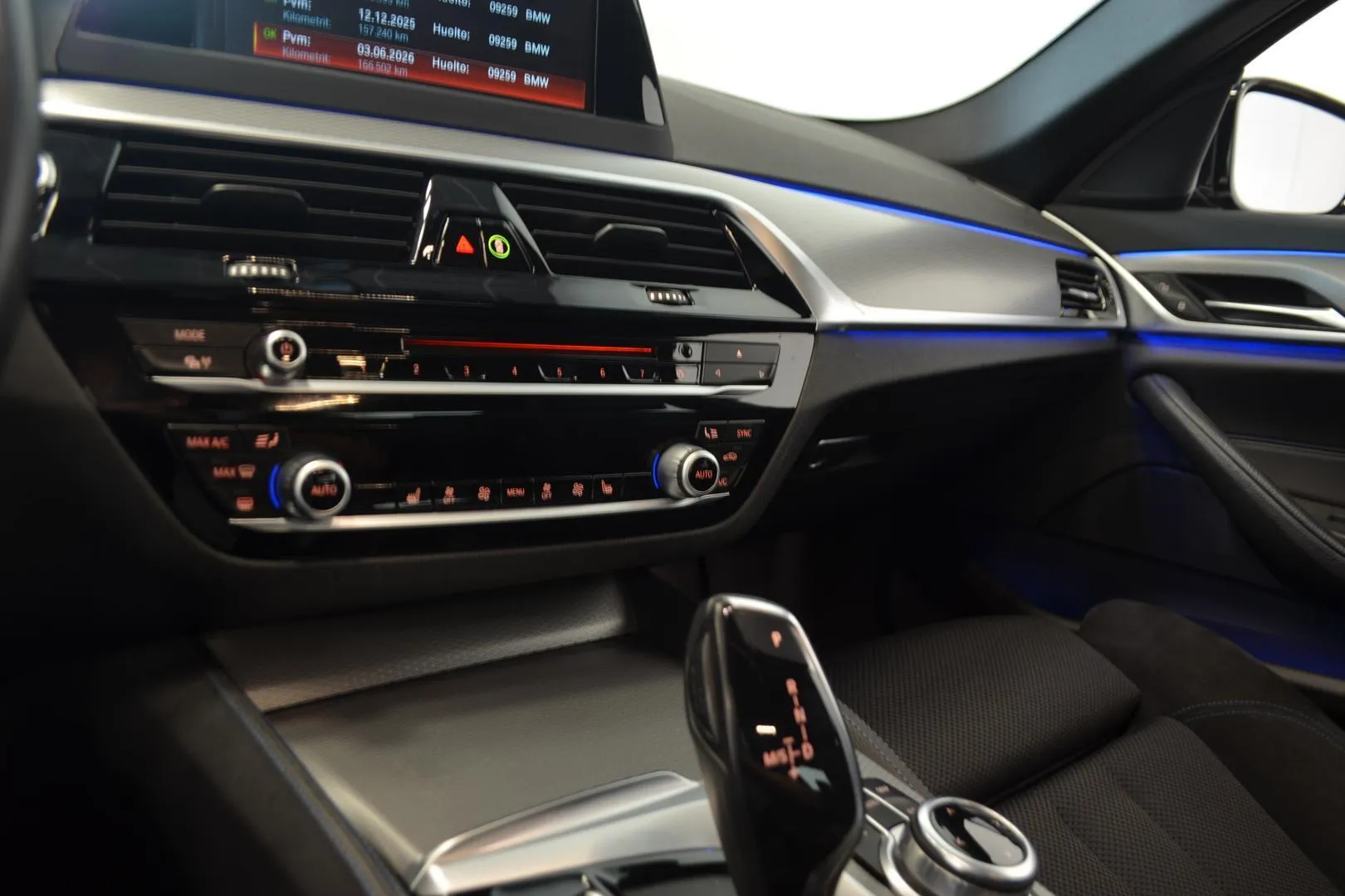 BMW 520 YJN-554 carousel image