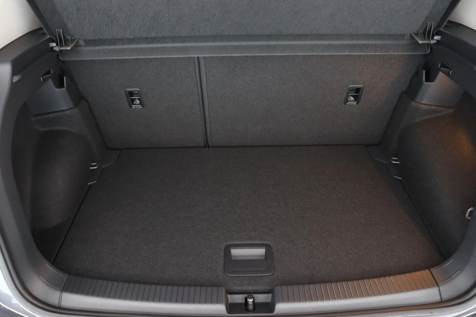 Volkswagen T-Cross SSJ-515 carousel image