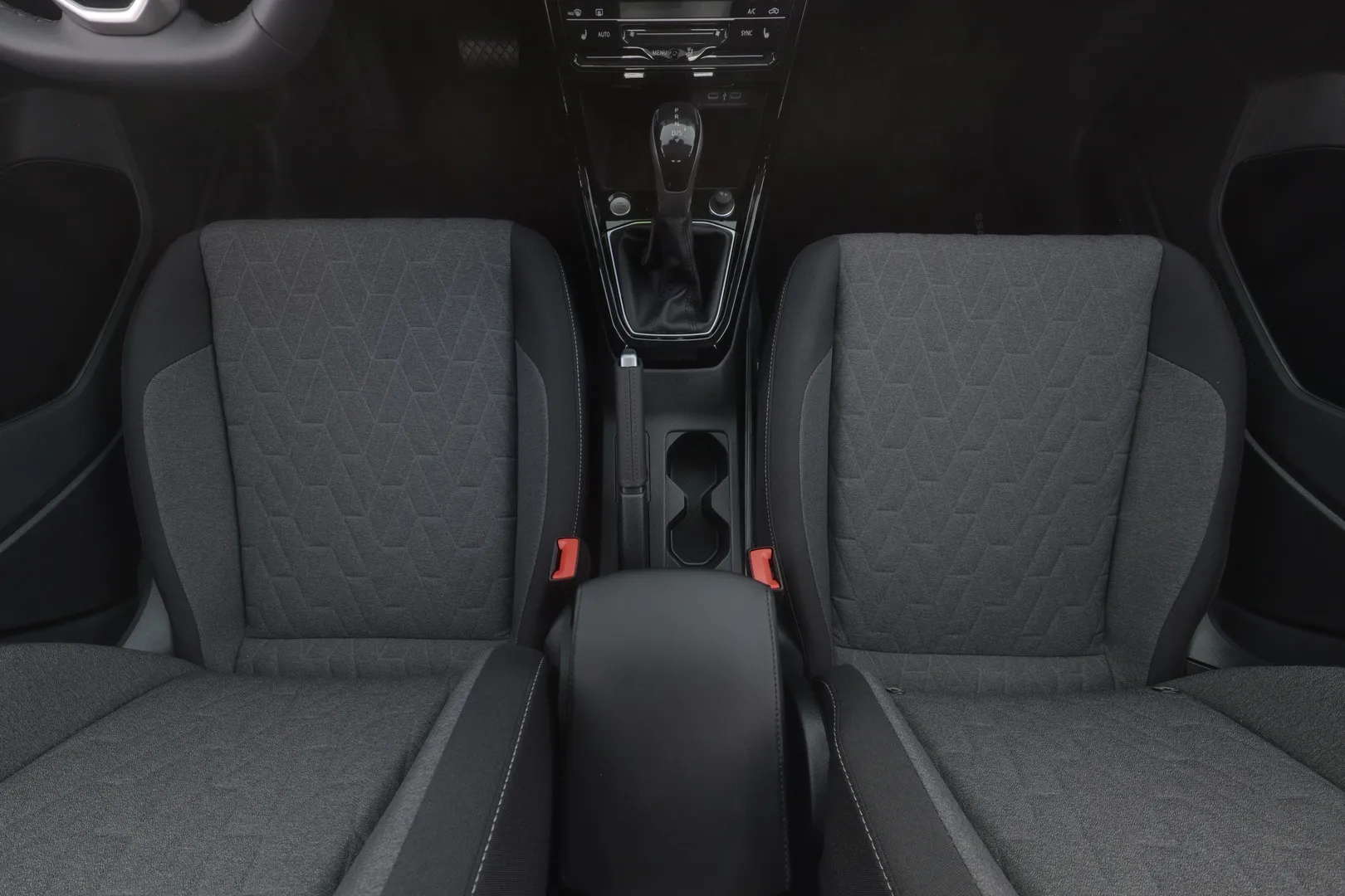 Volkswagen T-Cross SSJ-515 carousel image