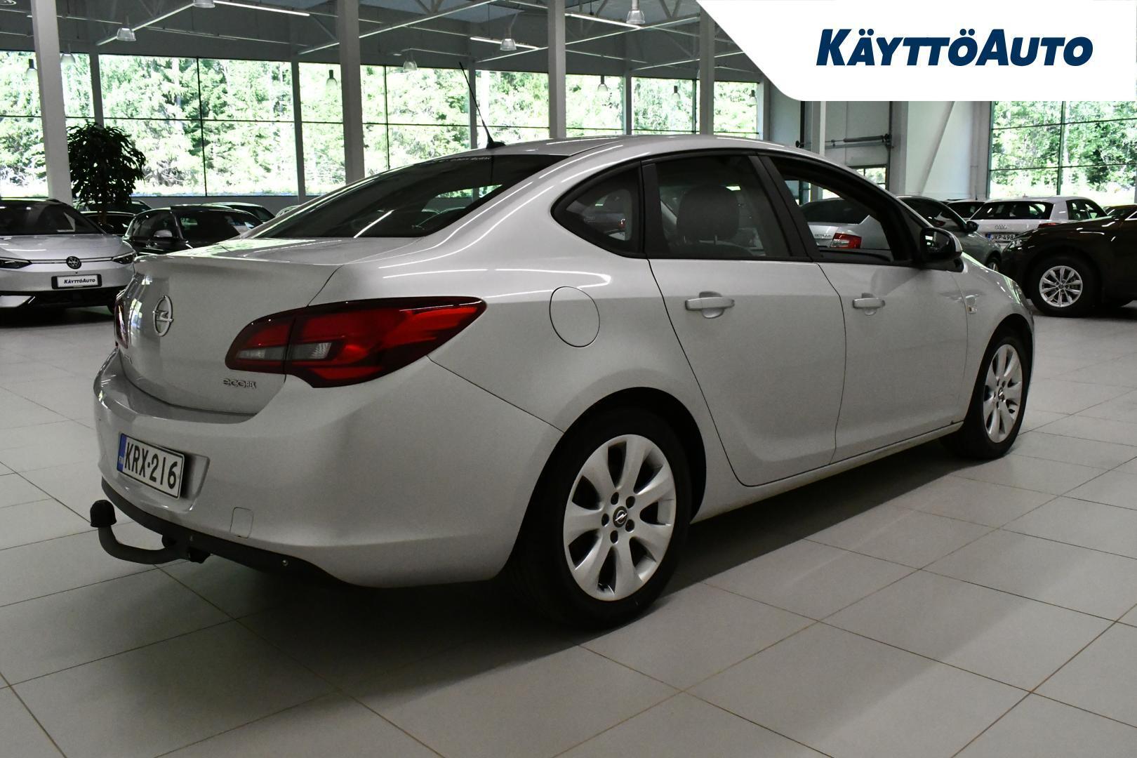 Opel Astra 2013, kuva 5/18