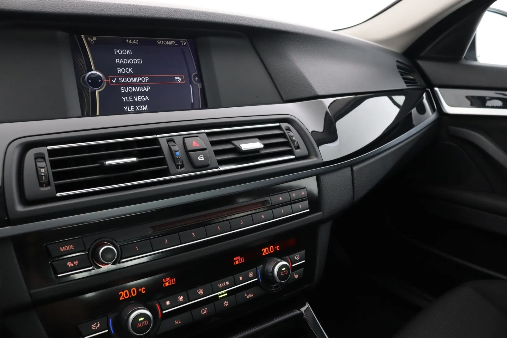BMW 520 BPP-518 carousel image