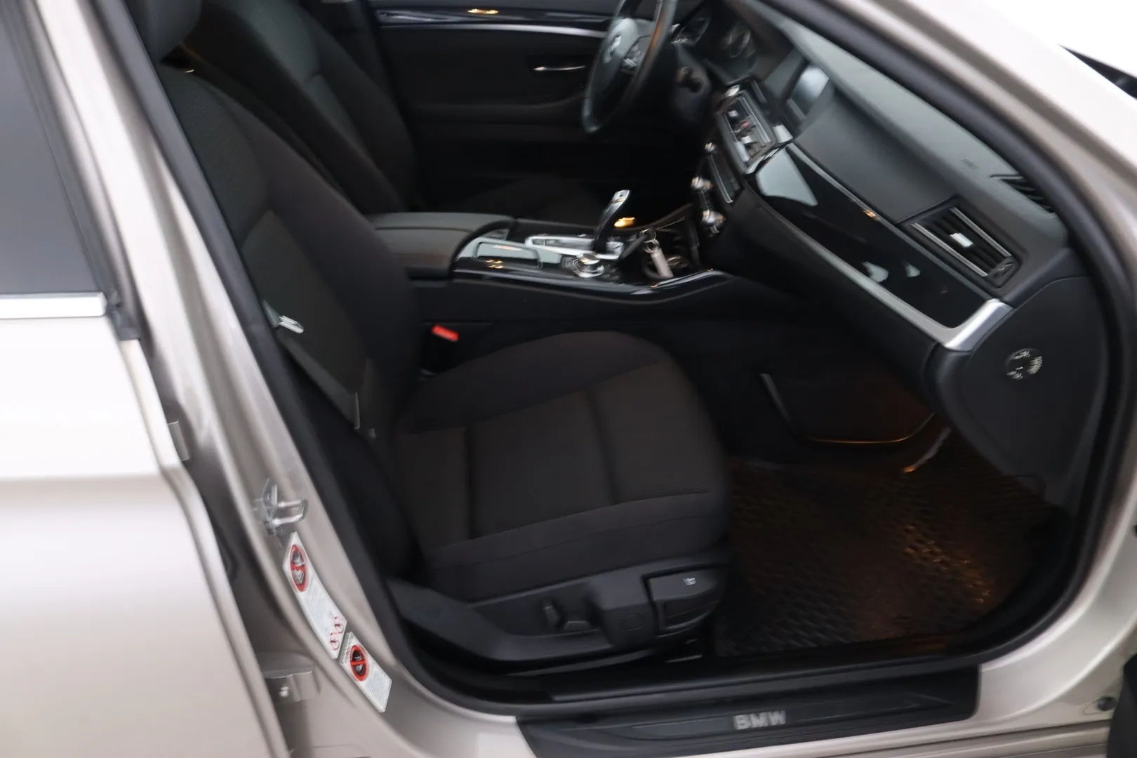 BMW 520 BPP-518 carousel image