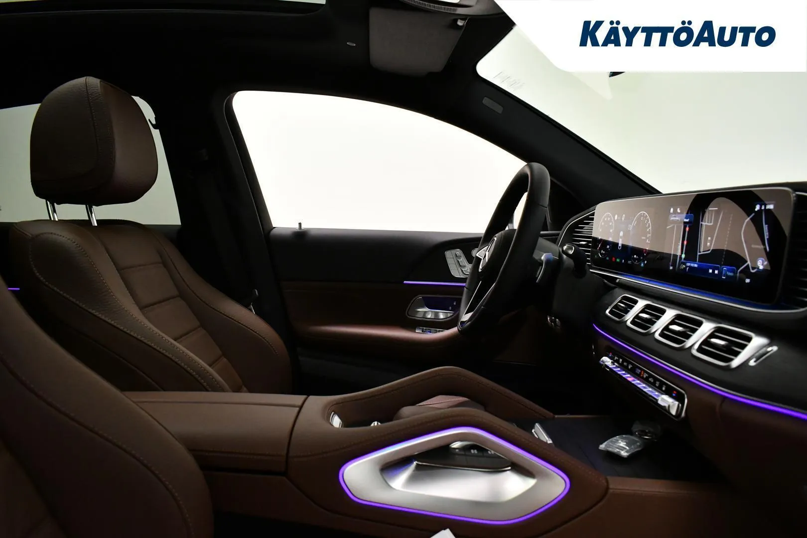 Mercedes-Benz GLE YMR-924 carousel image