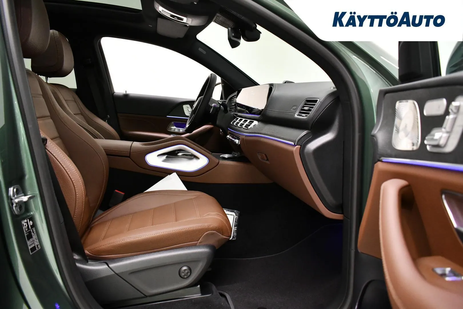 Mercedes-Benz GLE YMR-924 carousel image