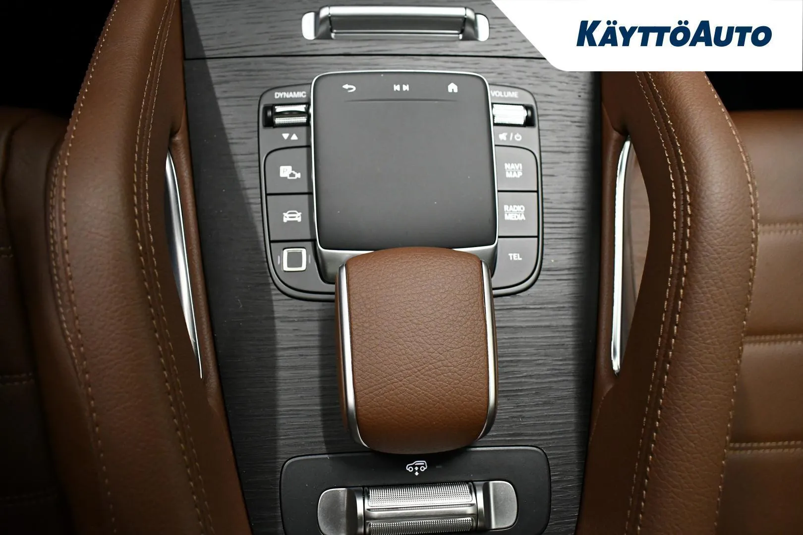 Mercedes-Benz GLE YMR-924 carousel image
