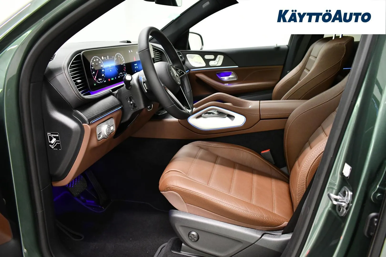 Mercedes-Benz GLE YMR-924 carousel image
