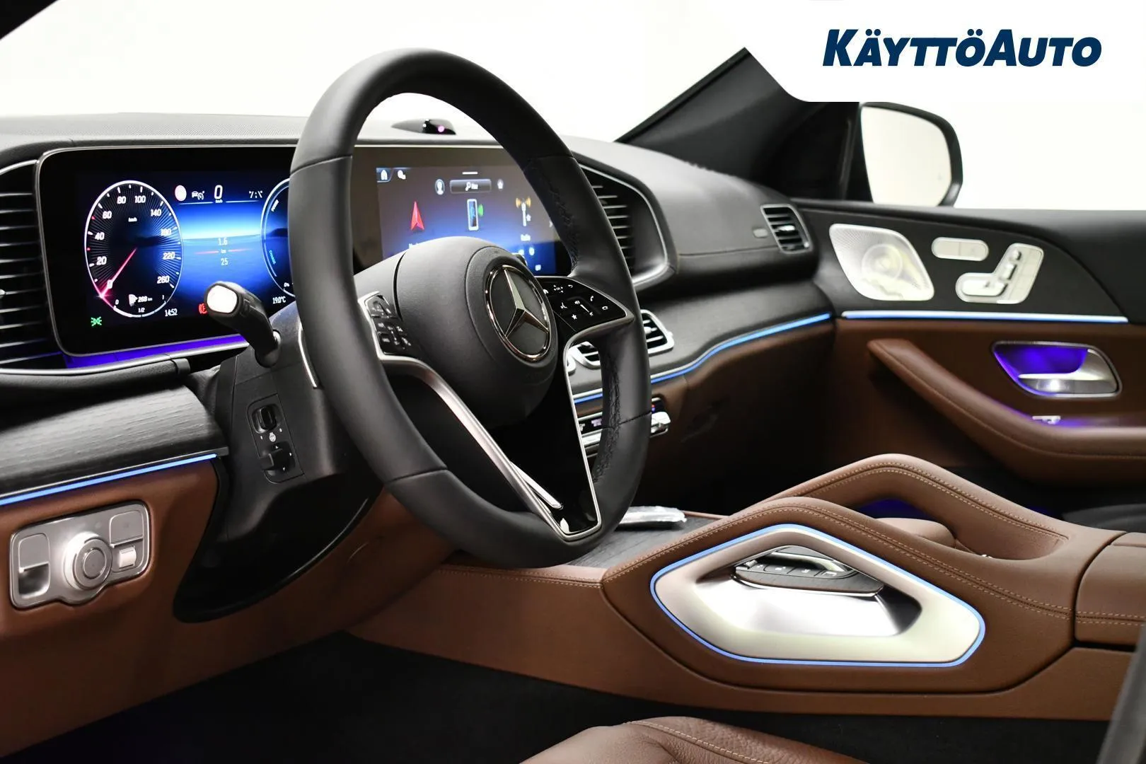 Mercedes-Benz GLE YMR-924 carousel image