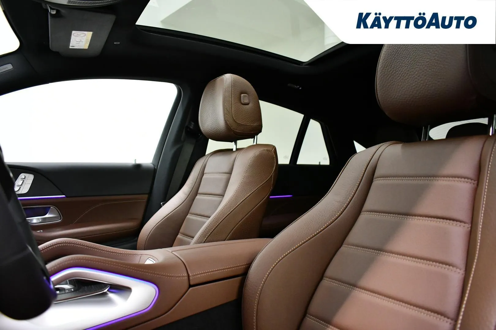 Mercedes-Benz GLE YMR-924 carousel image