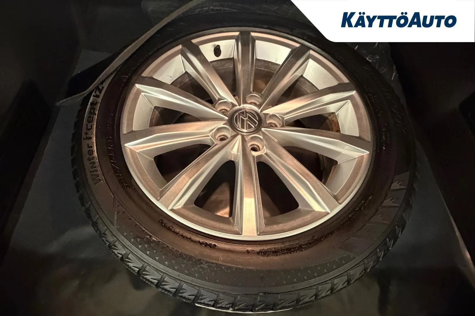 Volkswagen Passat KTR-277 carousel image