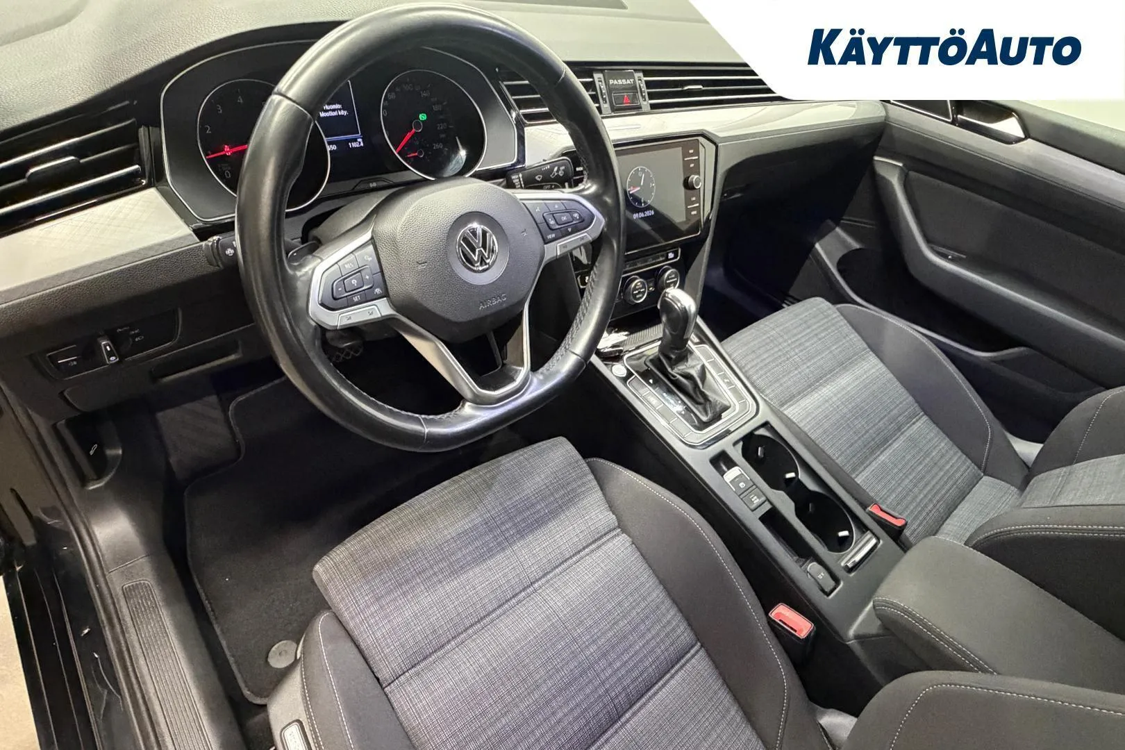 Volkswagen Passat KTR-277 carousel image