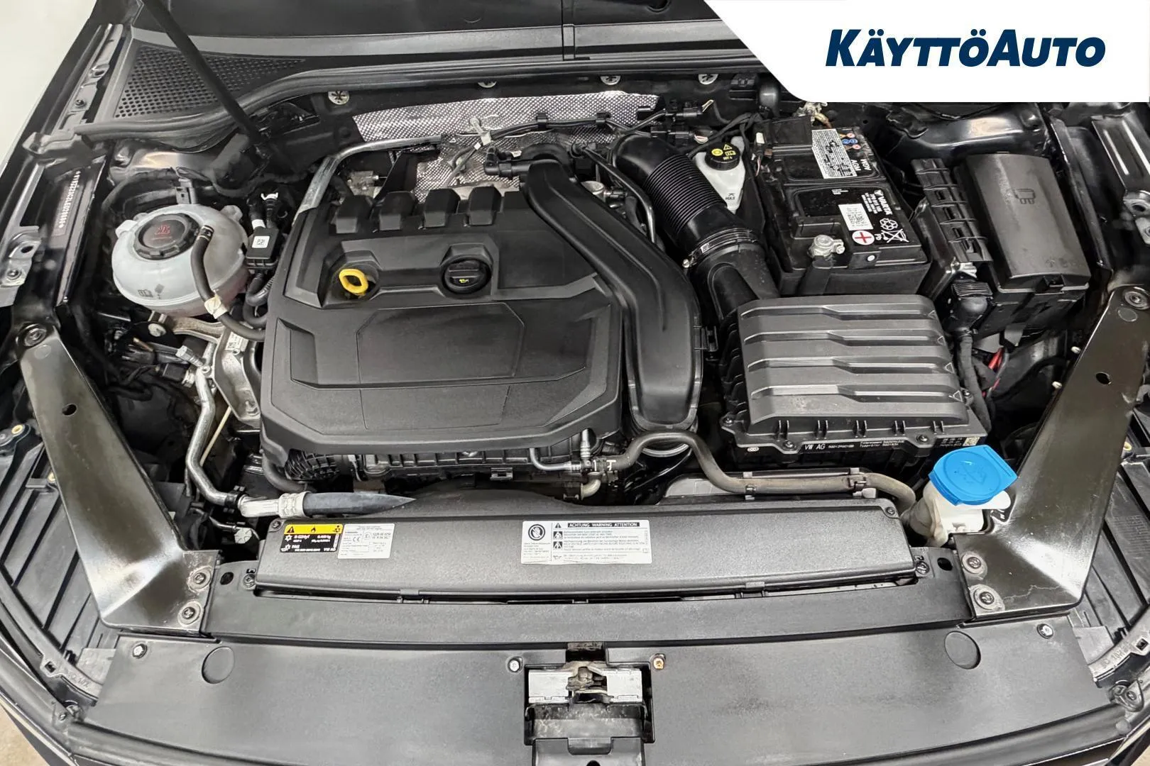 Volkswagen Passat KTR-277 carousel image
