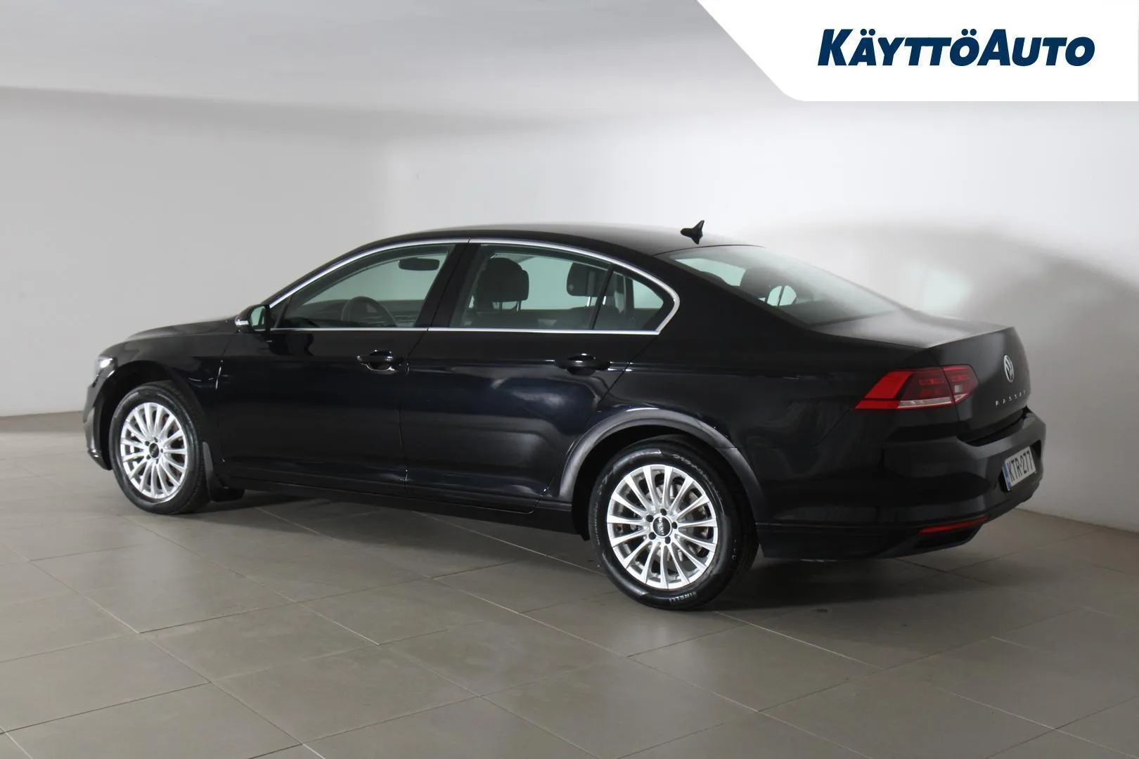 Volkswagen Passat KTR-277 carousel image