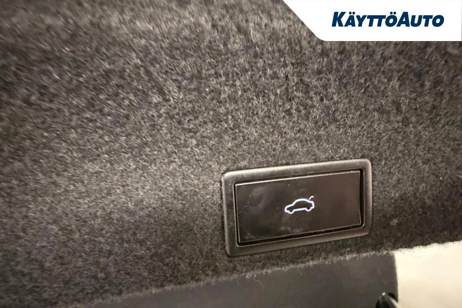 Volkswagen Passat KTR-277 carousel image