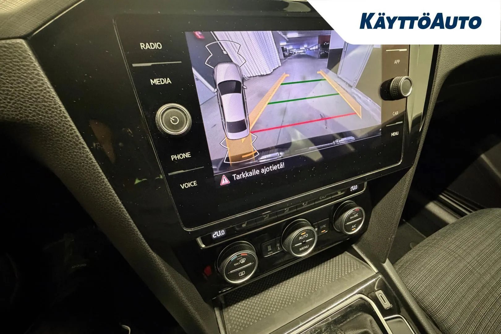 Volkswagen Passat KTR-277 carousel image