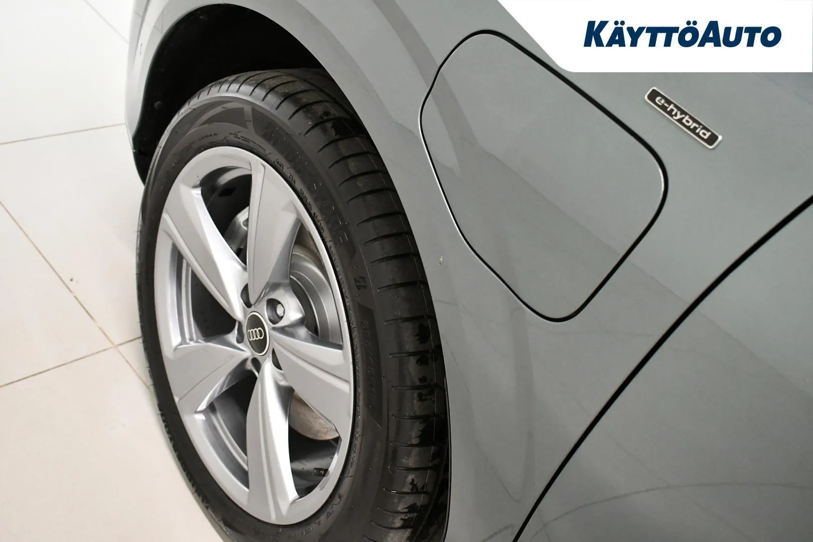Audi Q3 YMR-234 carousel image