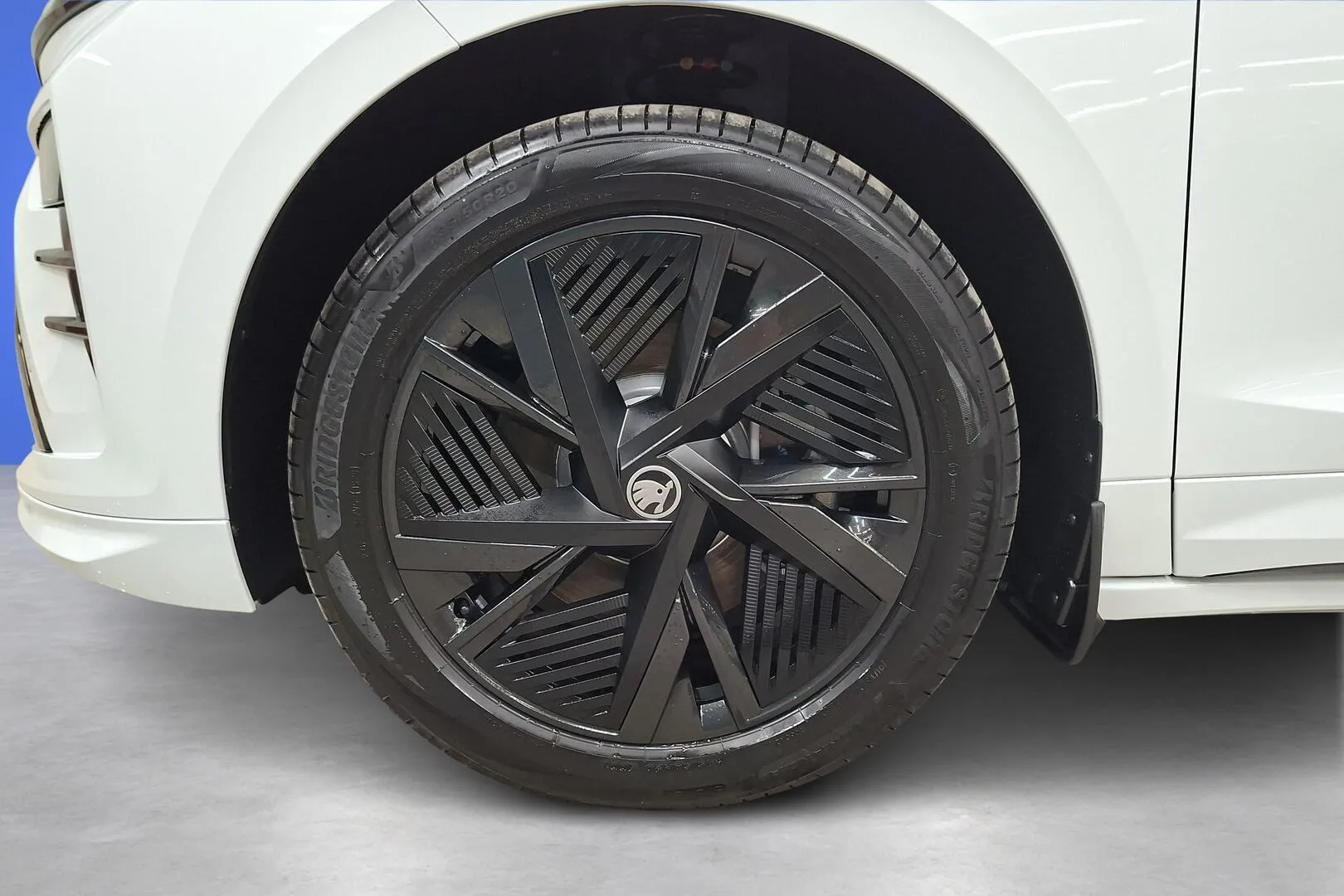 Skoda Enyaq JOS-567 carousel image