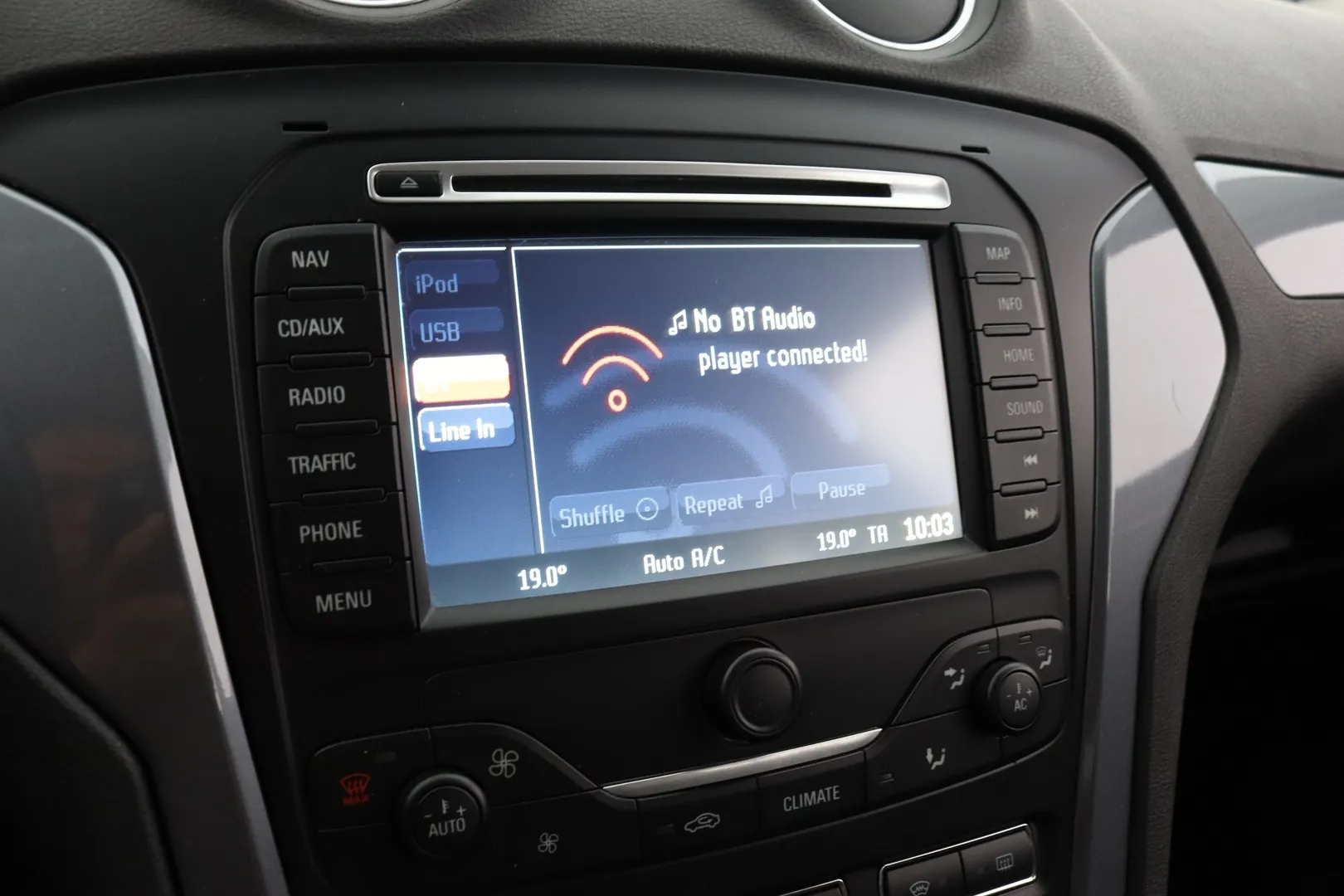 Ford Mondeo TZB-745 carousel image