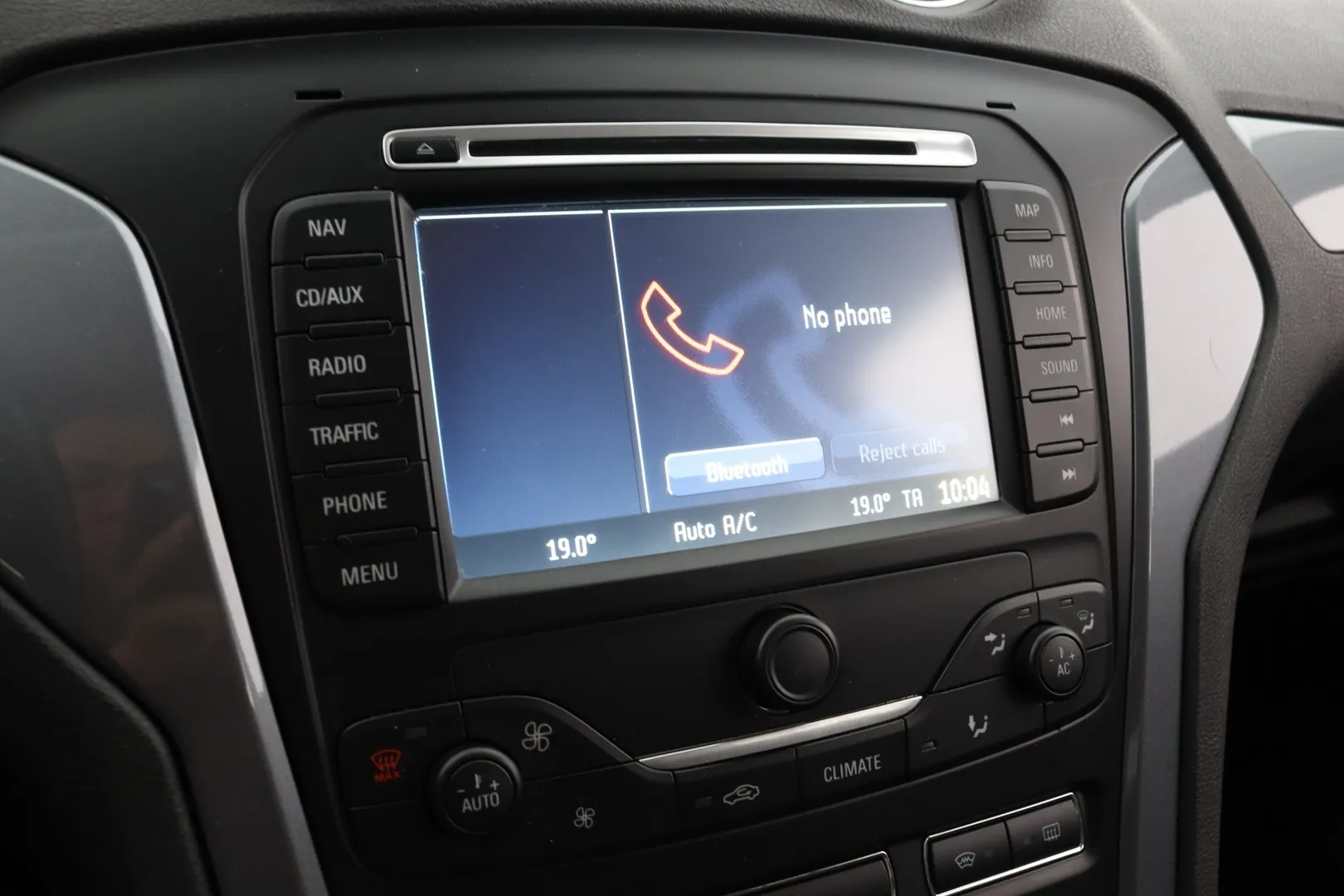 Ford Mondeo TZB-745 carousel image