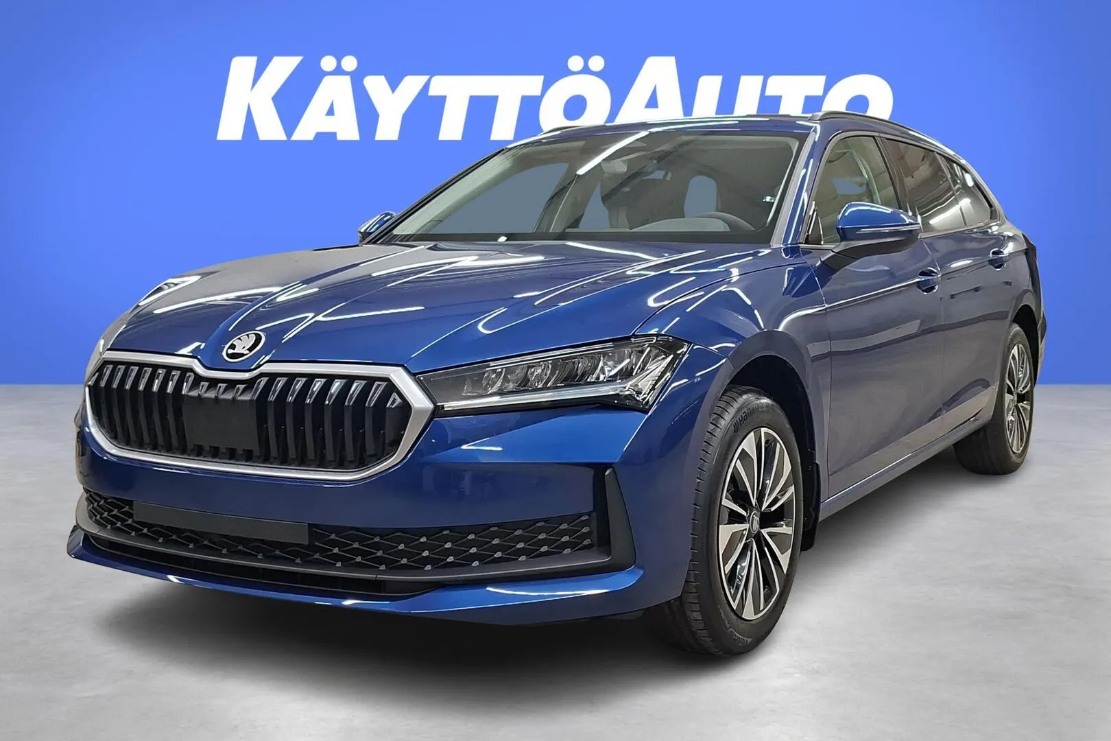 Skoda Superb YMS-423 carousel image