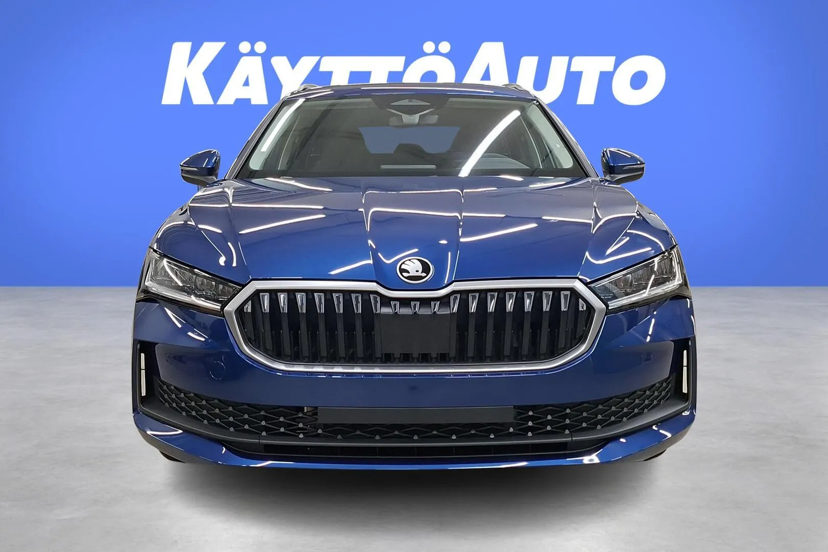 Skoda Superb YMS-423 carousel image