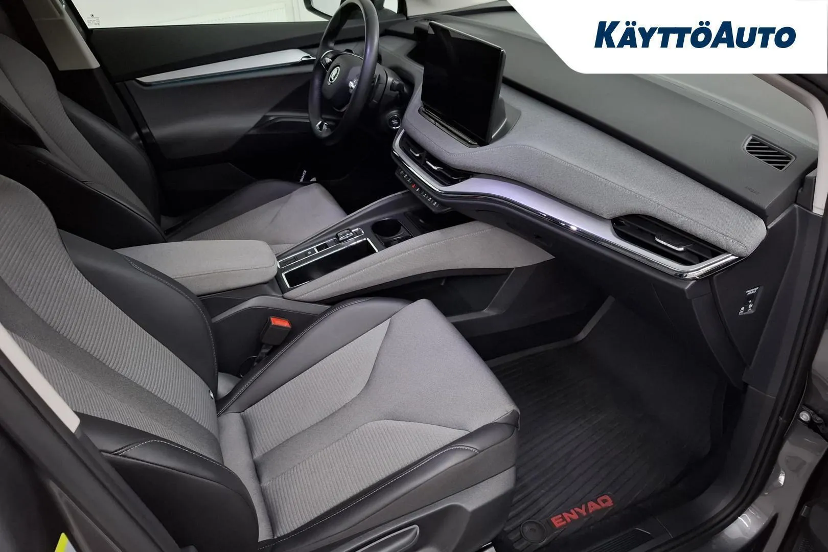 Skoda Enyaq ZOX-207 carousel image