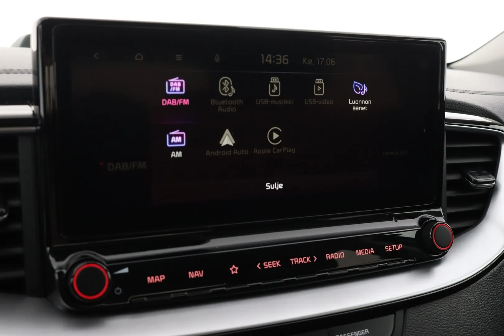 Kia XCeed XPS-840 carousel image