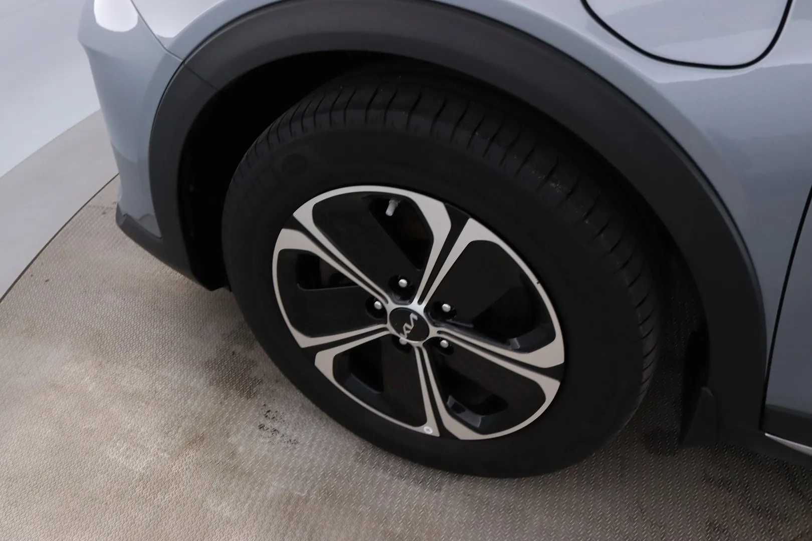 Kia XCeed XPS-840 carousel image