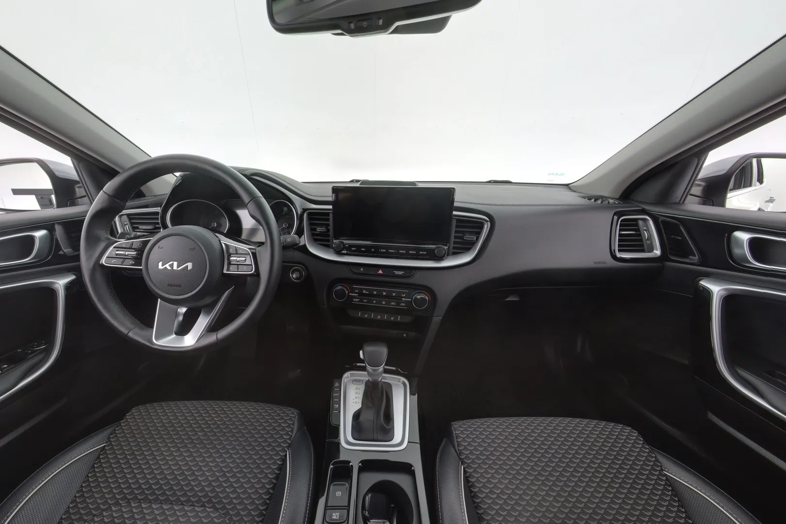 Kia XCeed XPS-840 carousel image