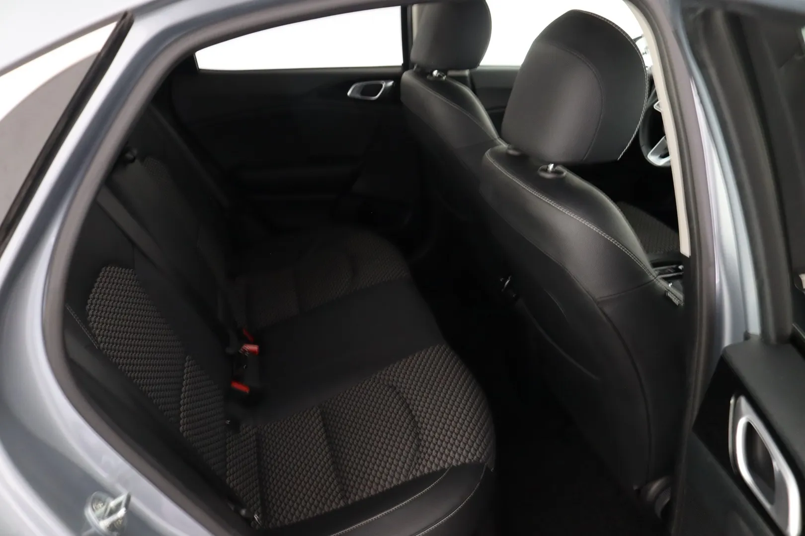 Kia XCeed XPS-840 carousel image